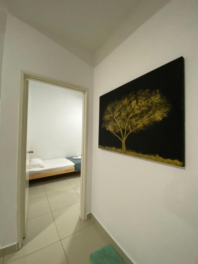 Desaru Happy Guest House D Eksteriør billede